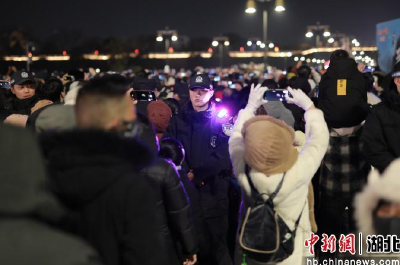 中新网推出《荆州公安：以“警色”护“景色”》