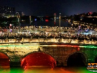 图集 | 清明假期，荆州东门越夜越精彩