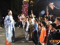 图集 | 清明假期，荆州“十二时辰”夜场更嗨