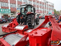 享受补贴政策 喜购铁牛春耕