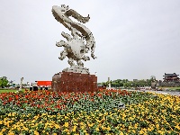 满城花海！荆州古城盛装迎五一