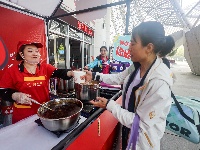 荆州2026全国历史文化名城羽毛球邀请赛开幕式举行