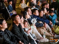 图集 | 看球赛、嗦粉面！荆州这场狂欢点燃夜经济