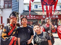 荆州古城开城迎宾 欢庆“五一”