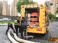 图集 | 未雨绸缪战强雨——沙市多部门联手百人排涝，保障市民出行安全