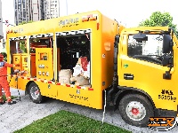 图集 | 道路恢复如初 红马甲是城市最耀眼的风景