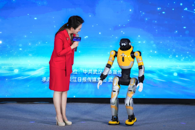 李德仁院士领衔，三代科研人在武汉同台 