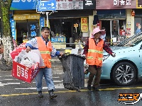 图集 | 道路恢复如初 红马甲是城市最耀眼的风景