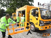 图集 | 道路恢复如初 红马甲是城市最耀眼的风景