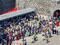 荆州古城开城迎宾 欢庆“五一”