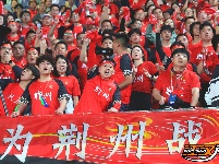 图集 | 荆州“第12人” 热血爆燃助首胜