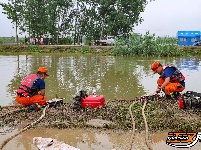 现场直击丨消防指战员驰援荆州 奋战排涝抢险一线