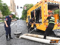 图集 | 未雨绸缪战强雨——沙市多部门联手百人排涝，保障市民出行安全