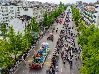 千人战国袍花车巡游  沸腾“五一”假期