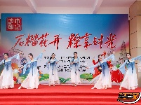 【图集】品端午韵味 话邻里温情