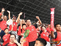 图集 | 荆州万人主场，足球与温情共燃