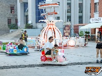 荆州的“顶配夜晚”：滨江风貌遇上夏夜经济