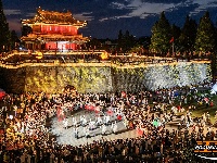 图集 | 荆州“端午奇妙夜”首演点亮东门