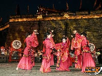 图集 | 荆州“端午奇妙夜”首演点亮东门