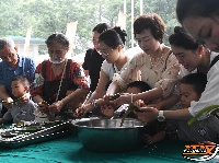 图集丨碧波路里，粽香情浓