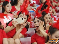 图集丨楚超高手过招 球迷燃情似火