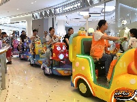 荆州：夏夜纳凉带火商圈消费