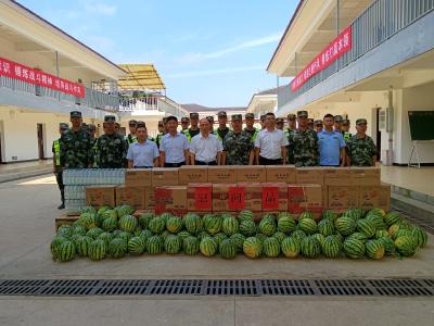 市应急管理局看望慰问武警某部驻训部队