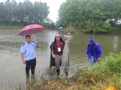 加大河道巡查力度    维护石首水系环境