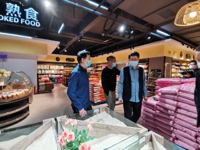 市市场监督管理局开展节前食品安全检查工作                                                                                             