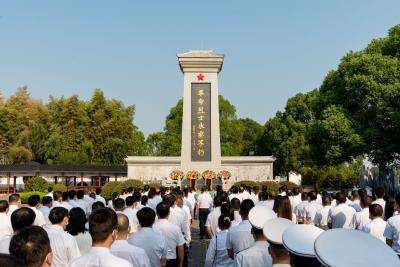 石首市举行“烈士纪念日”公祭活动