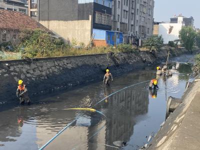城区黑臭水体整治紧张进行中