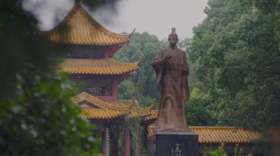 这是一道填空题！长江文化是（__）