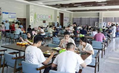 “五一”假期！赤壁市政府食堂火遍全网