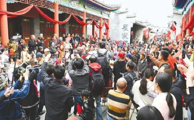 牢记殷殷嘱托，传承红色基因
