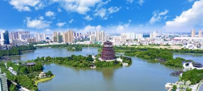 这座连山脉都为之驻足的城市，如何续写5000年文明传承与新生？