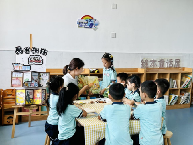洪湖市小港管理区中心幼儿园开展图书漂流活动