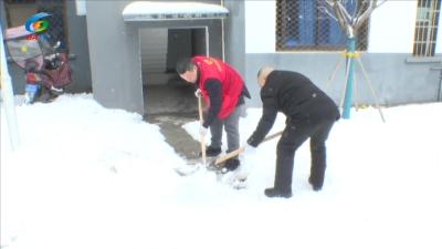 斗湖堤镇沿江社区：开展扫雪除冰工作