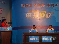 江陵县2016第三场电视问政