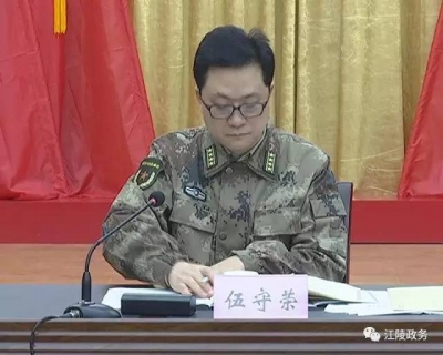 伍守荣来江陵核查贫困人口退出验收工作
