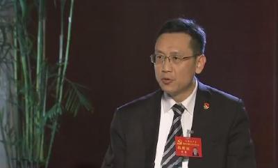 刘勇在接受媒体专访时提出：为荆州“一极两中心”建设增添“江陵元素”