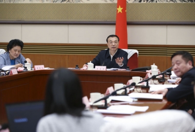 李克强论虚实经济：总不能在网上骑自行车吧？