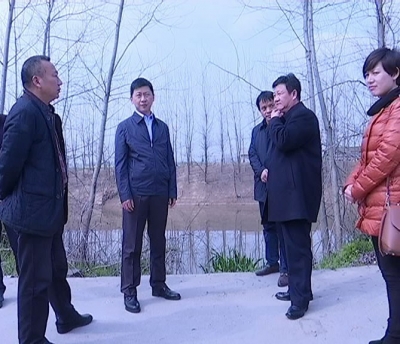 傅志峰调研江陵县脱贫攻坚“春季攻势”开展情况