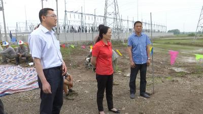 曾庆祝检查指导江陵县防汛抗旱工作