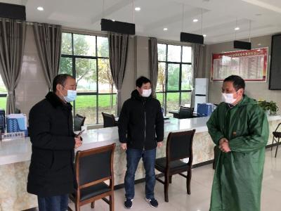 扶贫干部鲁昌林：  战疫情 打硬仗