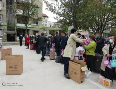 秦市乡：爱心补给暖民心  护工返岗正当时