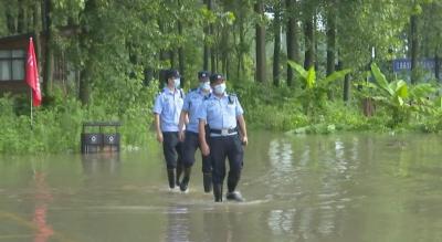 马家寨派出所：严巡防 重宣传 强打击 确保辖区安全