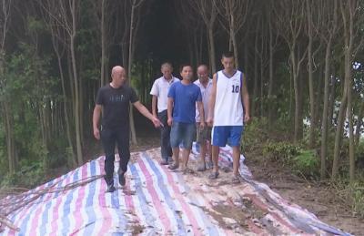 逢难勇当先 为民排险情