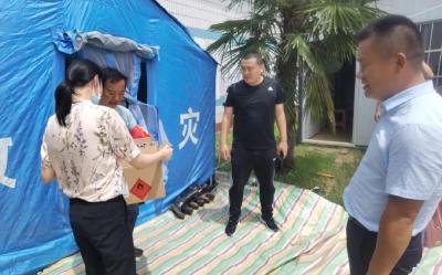 为防汛人员送温暖  助力江陵防汛抗灾