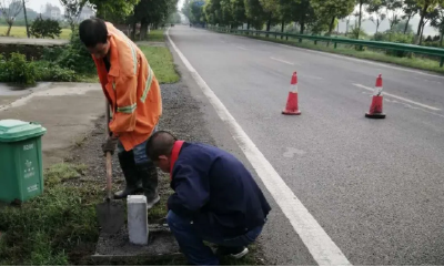 县公路局修复干线公路标识标牌保安全出行