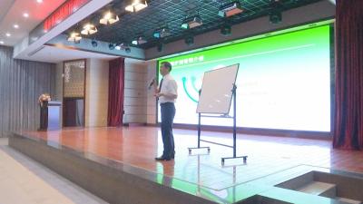 县人民医院举办“服务百姓健康行动”专题讲座